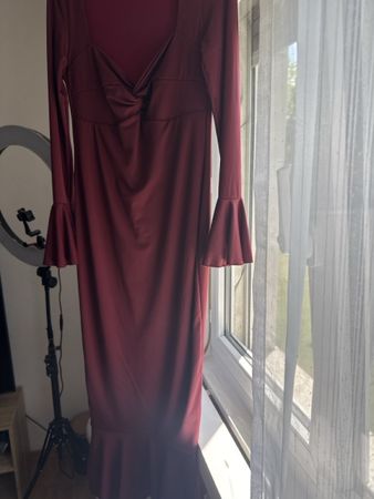 Elegantes Festkleid dunkelrot Gr. M