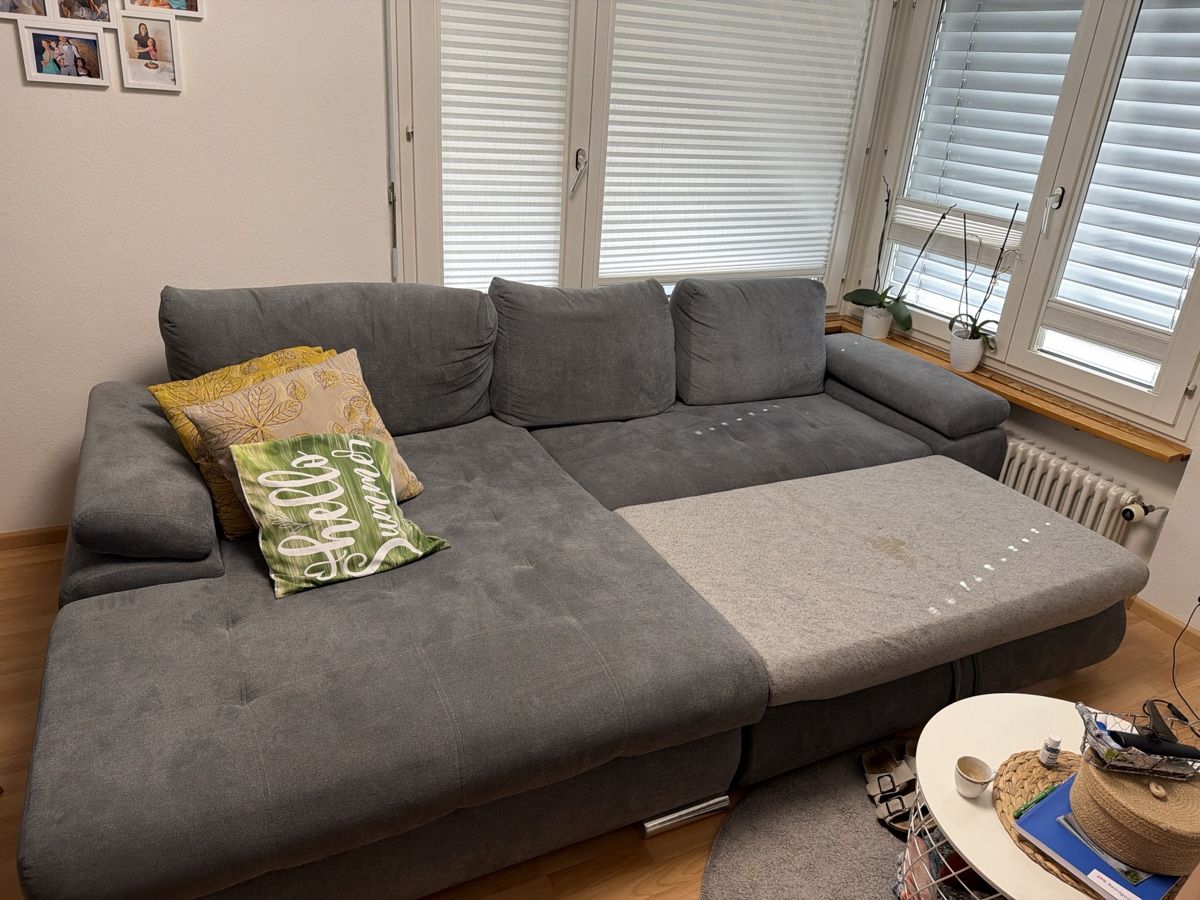 Conforama Divani: Divano angolare grigio con contenitore e letto estraibile – Usato da Gränichen venduto da sal_5b77 3