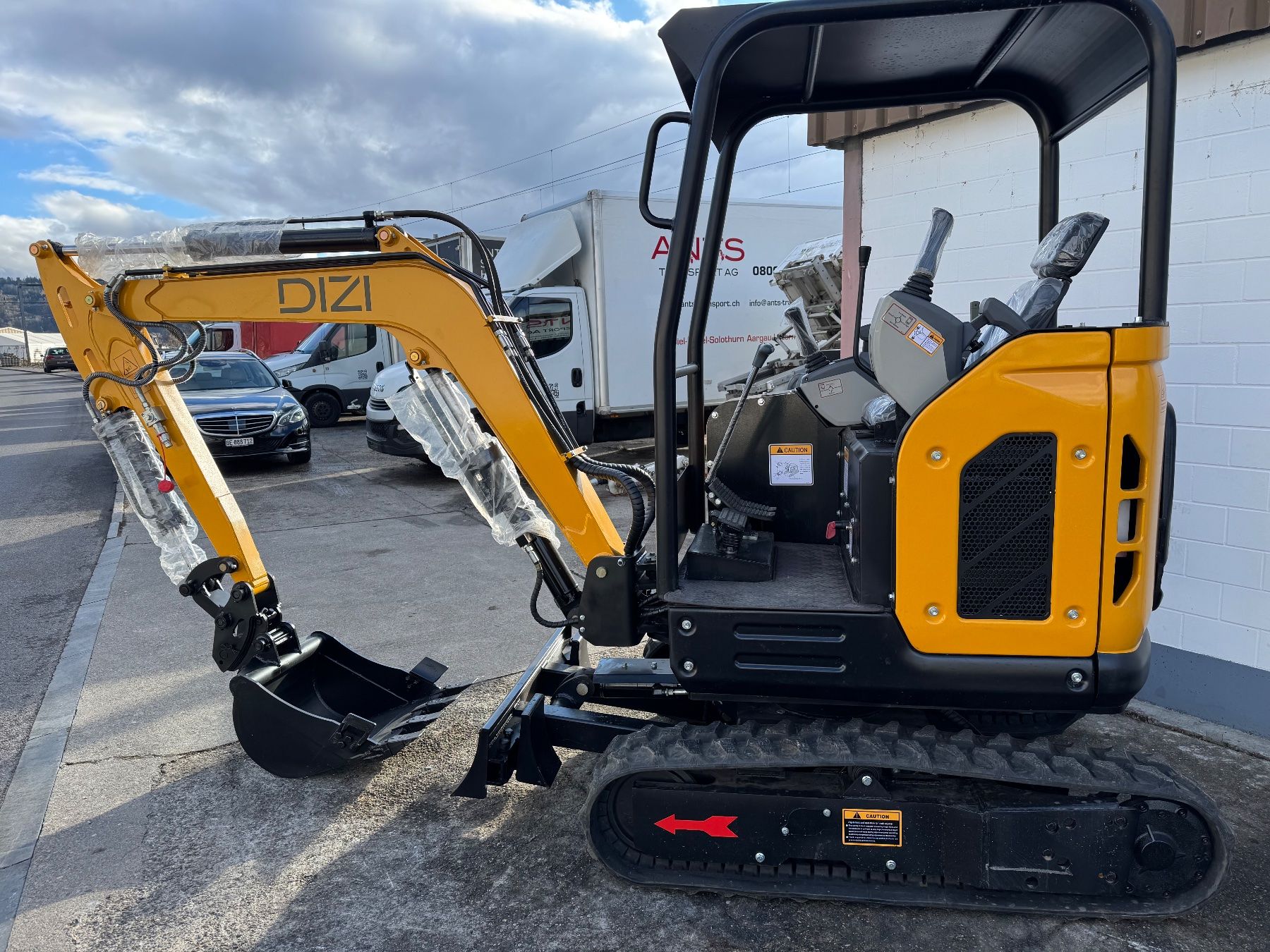Escavatori: Bagger 2.5T GANZ NEU – Nuovo e nell'imballaggio originale da Biel/Bienne venduto da inf_p8rh 2