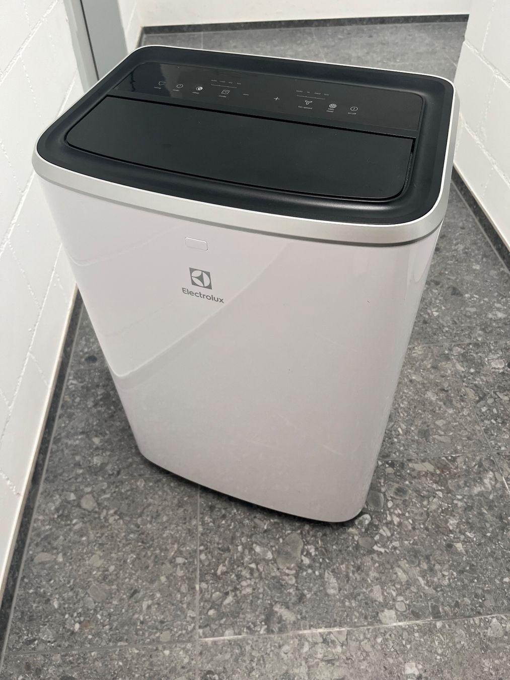 Electrolux Condizionatori: Klimagerät Elektrolux EXP34U338CW – Usato da Birmensdorf ZH venduto da Sdave222