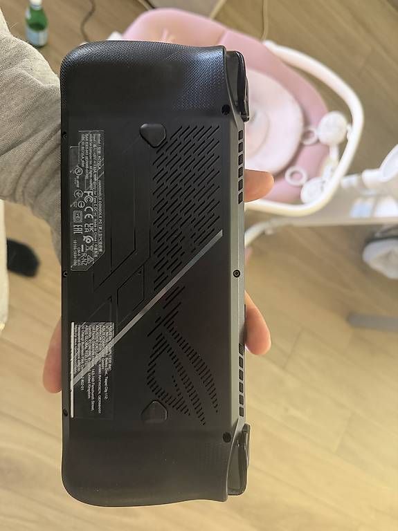 Asus Consoles: ASUS ROG ALLY X – D'occasion à Châtel-St-Denis par fer_k5mq 2