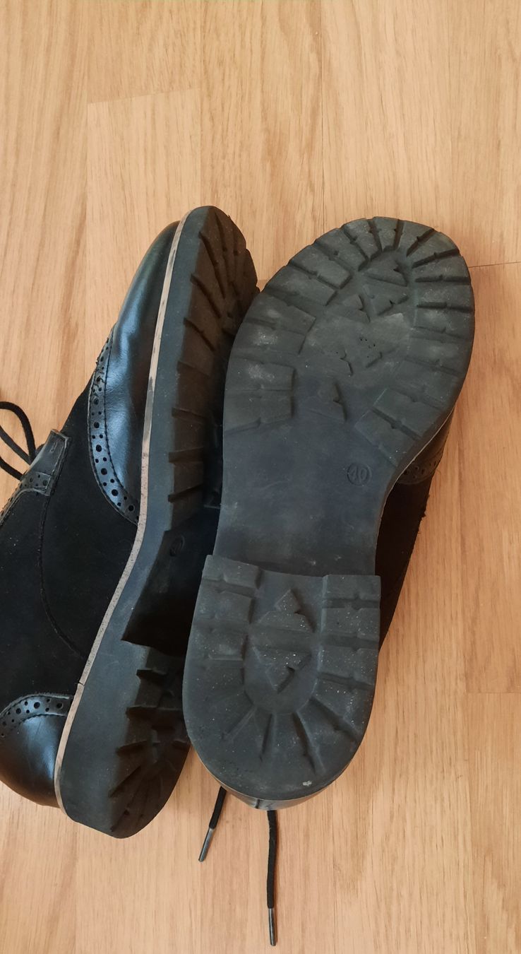 Scarpe da uomo: Schwarze Schnuerschuhe, Gr. 40, Echtleder, Top – Usato da BRUNNEN venduto da Sole21 4