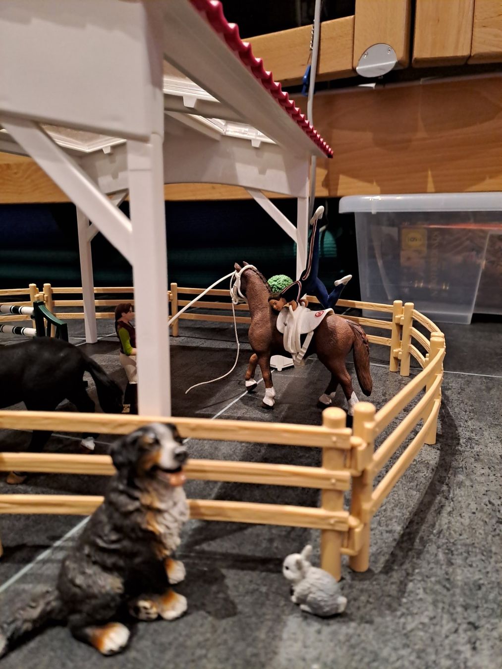 Schleich Spielzeuge: Schleich Pferde Auslauf – Gebraucht aus Cordast von  7