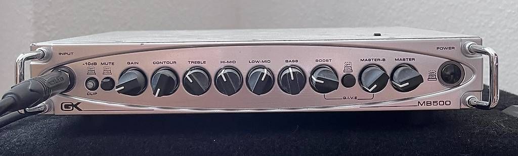 Amplificatori: Bassverstärker mit Box – Usato da Rüti ZH venduto da taebimoht 2