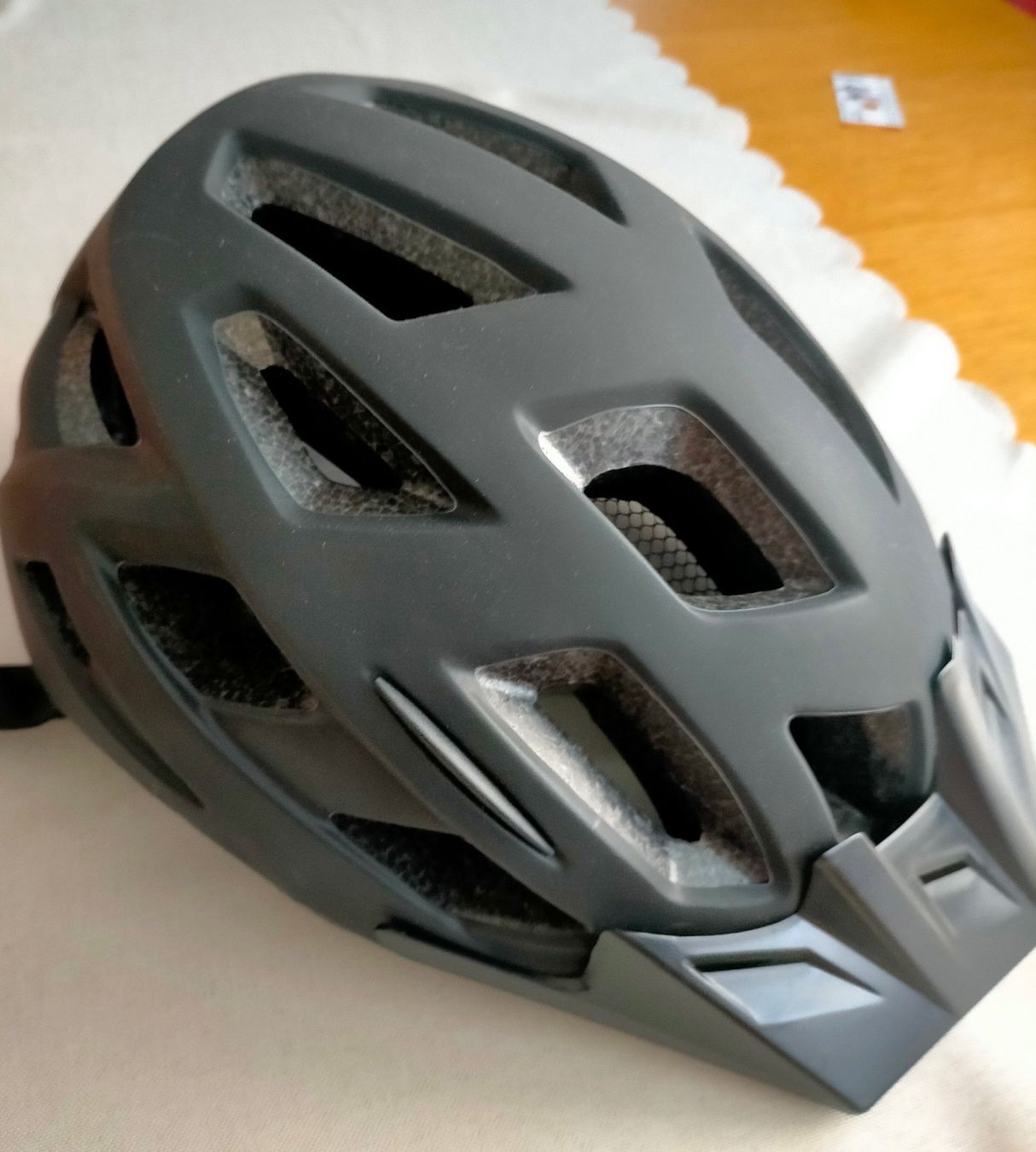 Caschi: Velohelm Herren mit Licht – Nuovo (secondo la descrizione) da Oftringen venduto da UrsulaW01