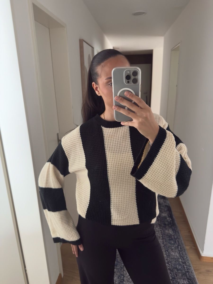 Pulls & Sweat-shirts: Pullover Streifen Schwarz/Creme – D'occasion à Niederhasli par elm_7pyv 1