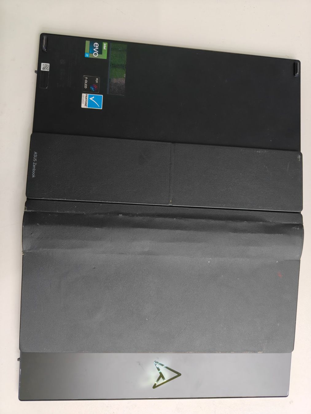Asus Notebooks: ASUS ZenBook Fold OLED Ab 40.Fr – Defekt aus Solothurn von SDGG 2