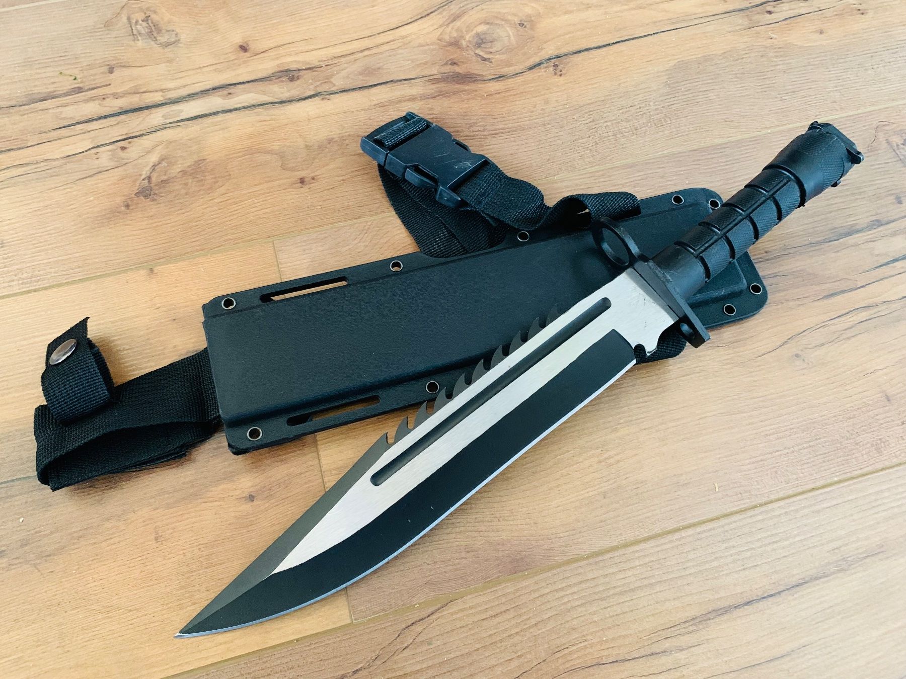 Accessori: Tactical Messer Appuntato 43cm NEU – Nuovo e nell'imballaggio originale da Bergdietikon venduto da shopAgent 2