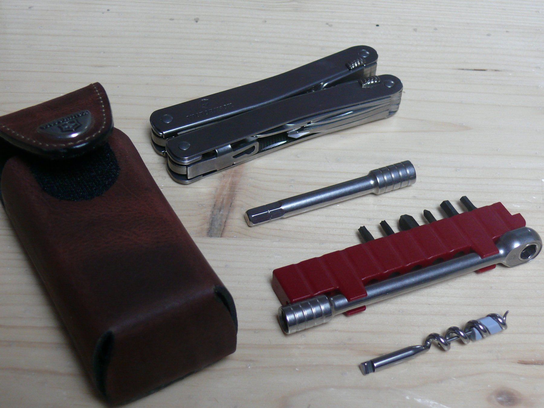 Taschenmesser: Victorinox SwissTool Spirit Plus – Neu und originalverpackt aus Seon von Hl5703