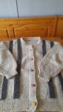 Handgestrickte Jacke Gr. 46-48