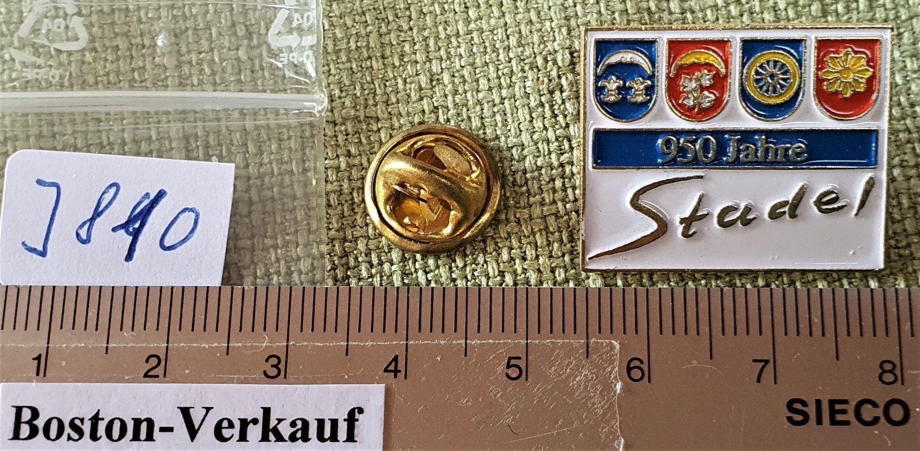 Tutti i francobolli: J810 - Pin 950 Jahre Gemeinde Stadel – Usato da Reinach BL venduto da Boston-Verkauf 1