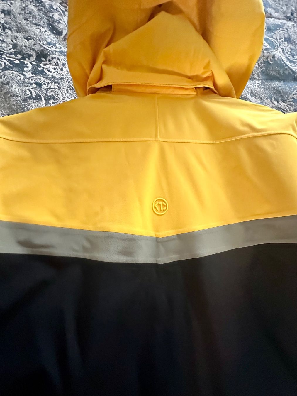 Giacche: New Mountain Force men ski jacket size XS – Nuovo e nell'imballaggio originale da Sorengo venduto da dis_tfq6 4