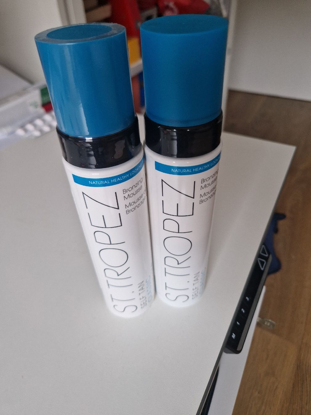 Creme abbronzanti: Selbstbräunger St.Tropez 2 x 240ml – Nuovo (secondo la descrizione) da Uzwil venduto da RickandMorty
