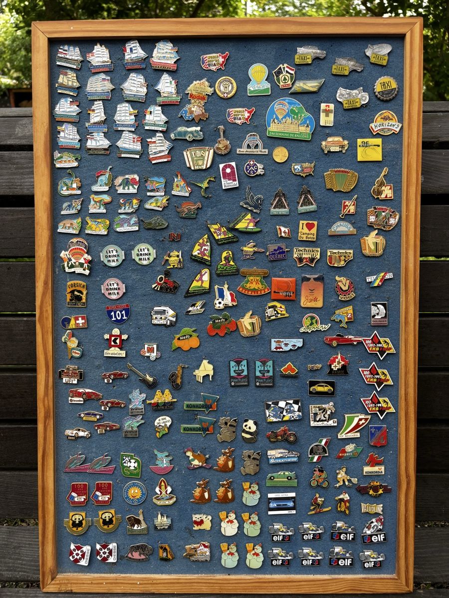 Placchette & Badge: Pin’s – Usato da La Neuveville venduto da MaSandri