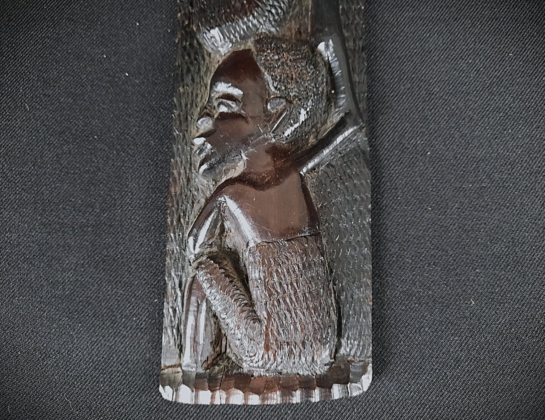 Sculture & Statue: Afrikanisches Ebenholz Relief handgeschnitzt – Usato da Beinwil am See venduto da Restwert_Beinwil 2