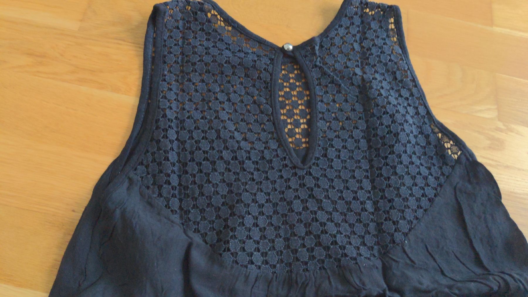 Top: Schwarzes Sommer Top Gr M mit Spitze – Usato da Sutz venduto da Rawypp 2