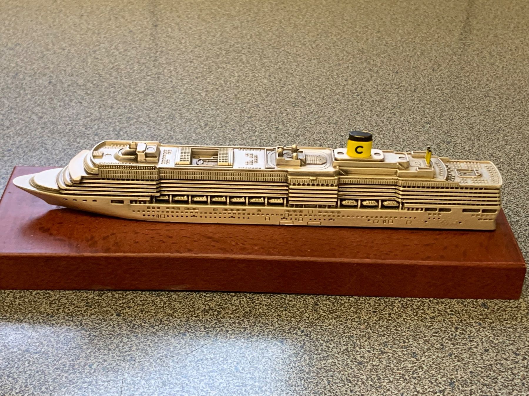 Modellbausätze & Standmodelle: Schiff - Modell „COSTA LUMINOSA“ – Gebraucht aus Wangen b. Olten von Finolino28 2