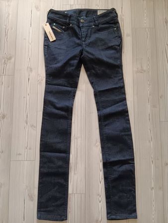 Jeans DIESEL LOUVELY  Taille/Grosse W27 L34  Neuf/neu ......