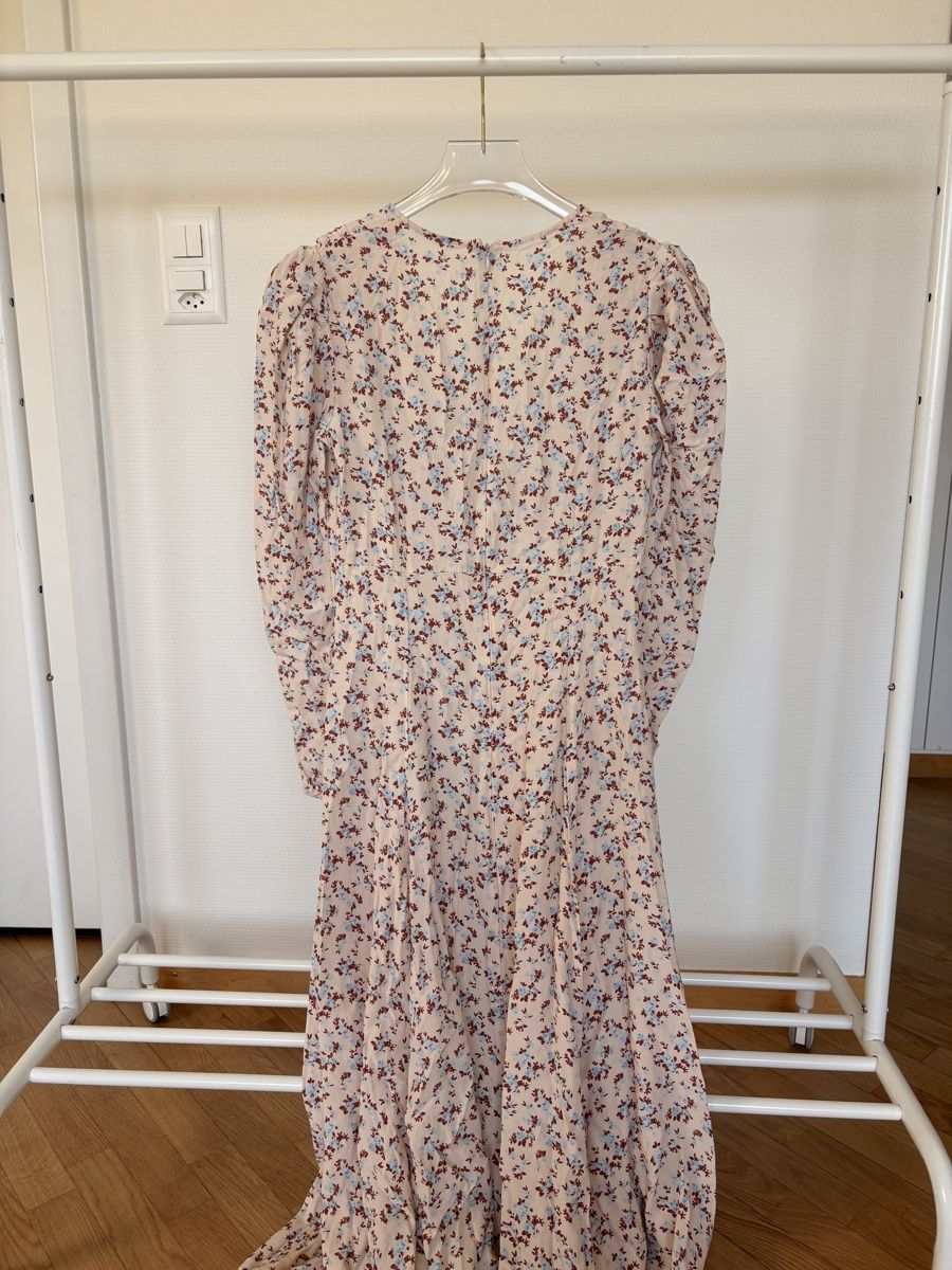 Mango Kleider: Damen Kleid Blumenmuster 7/8 Länge – Gebraucht aus Zürich von viv_nevi 4