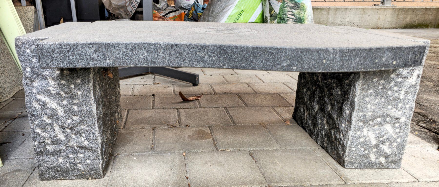 Panchine: Granitbank drei teilig – Usato da Walenstadt venduto da pedroju-1 1