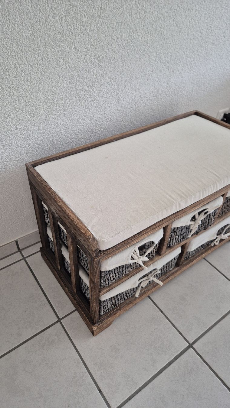 Cassettiere: Kommode und Sitzbank – Usato da Cham venduto da vineleaf 1