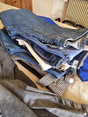 Kleider & Schuhe zu verkaufen