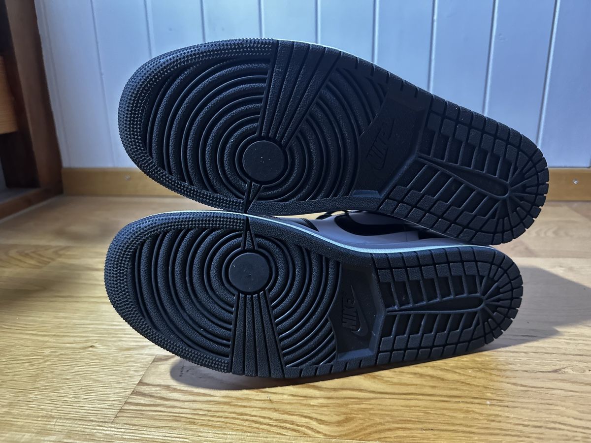 Jordan Scarpe da uomo: Air Jordan 1 Neu! – Nuovo e nell'imballaggio originale da Urtenen-Schönbühl venduto da t00one 1