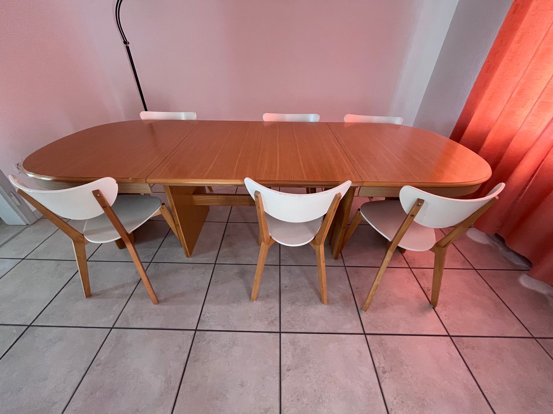 Tische: Table à manger extensible en bois avec chaises – Gebraucht aus Biel/Bienne von pat_l9yz