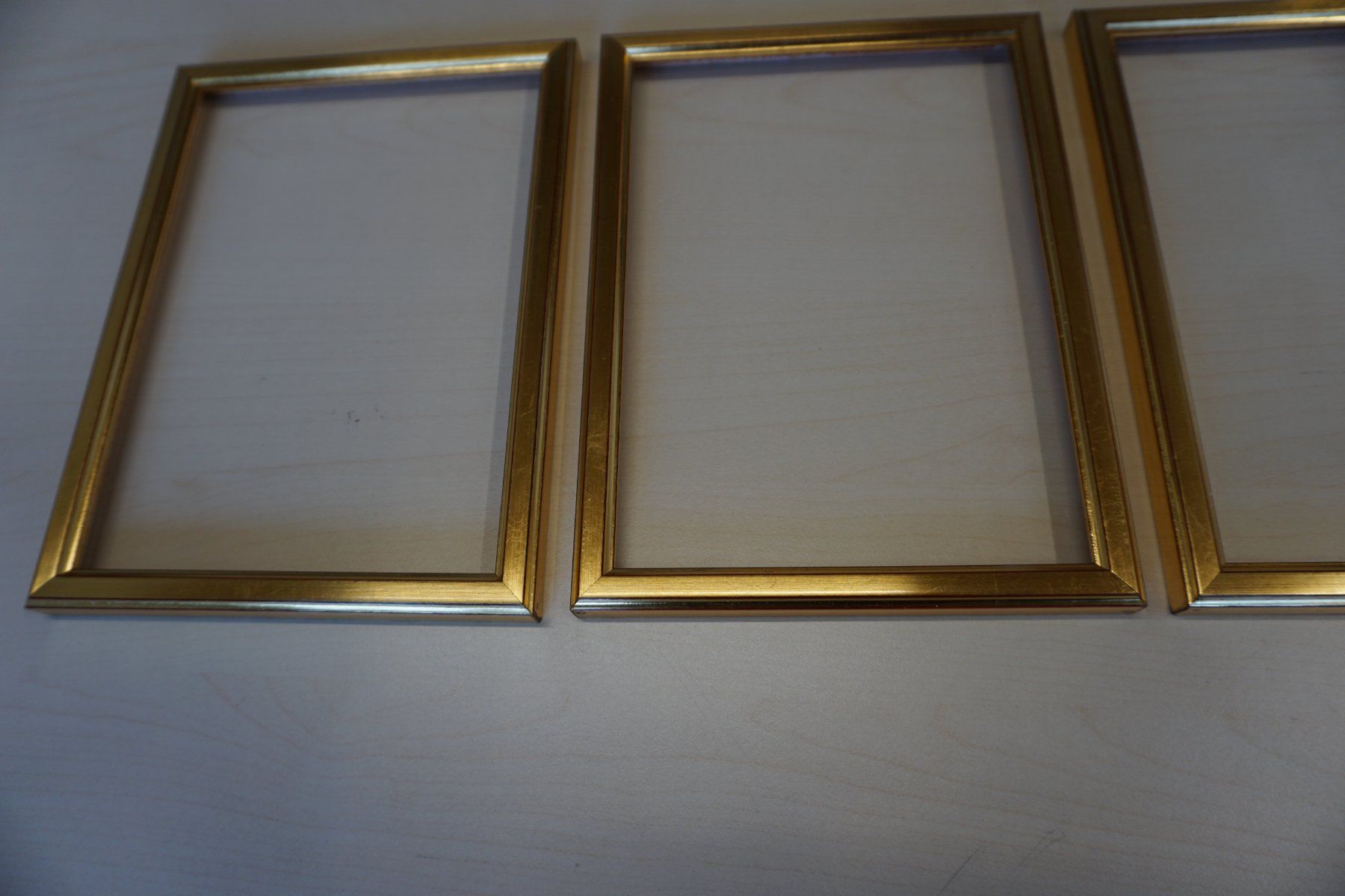 Cornici: Bilderrahmen 3-er Set klein, gold aus Holz – Nuovo (secondo la descrizione) da Giswil venduto da sowo60 3