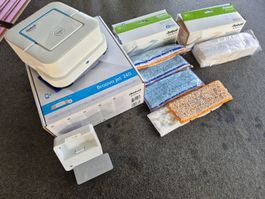 iRobot Braava Jet 240 Bodenreinigungsroboter mit Zubehör