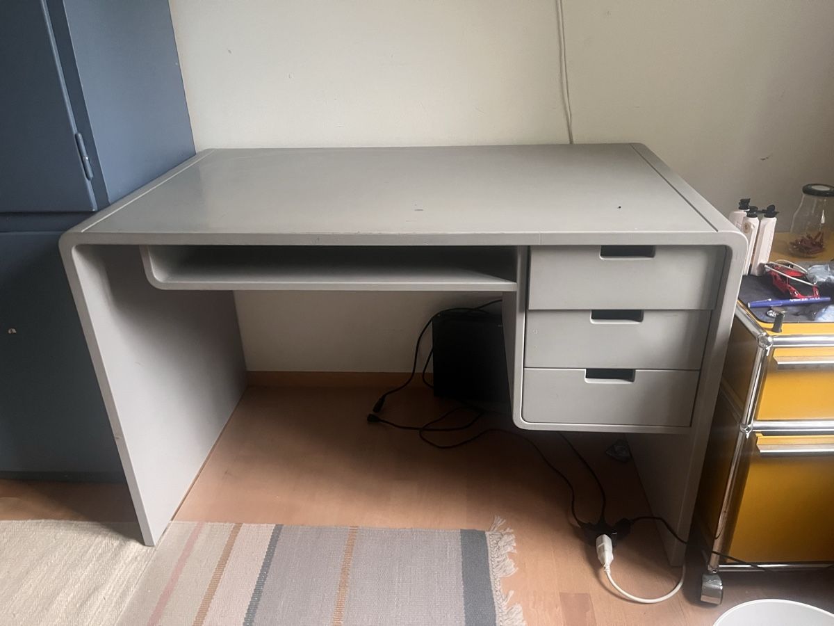 Schreibtische: Schreibtisch von laurette – Gebraucht aus Zürich von spruso3