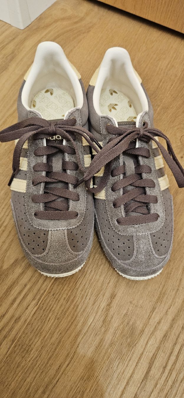 Adidas Scarpe da donna: Adidas Japan 38/2 Neu – Nuovo e nell'imballaggio originale da Sargans venduto da Chicco051 1
