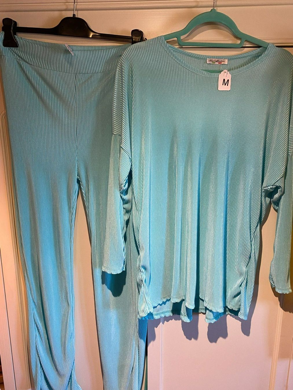 Vestiti: DAMEN OUTFIT MINT-2 TEILIG – Nuovo e nell'imballaggio originale da Meienried venduto da ManuelaBoutique 1