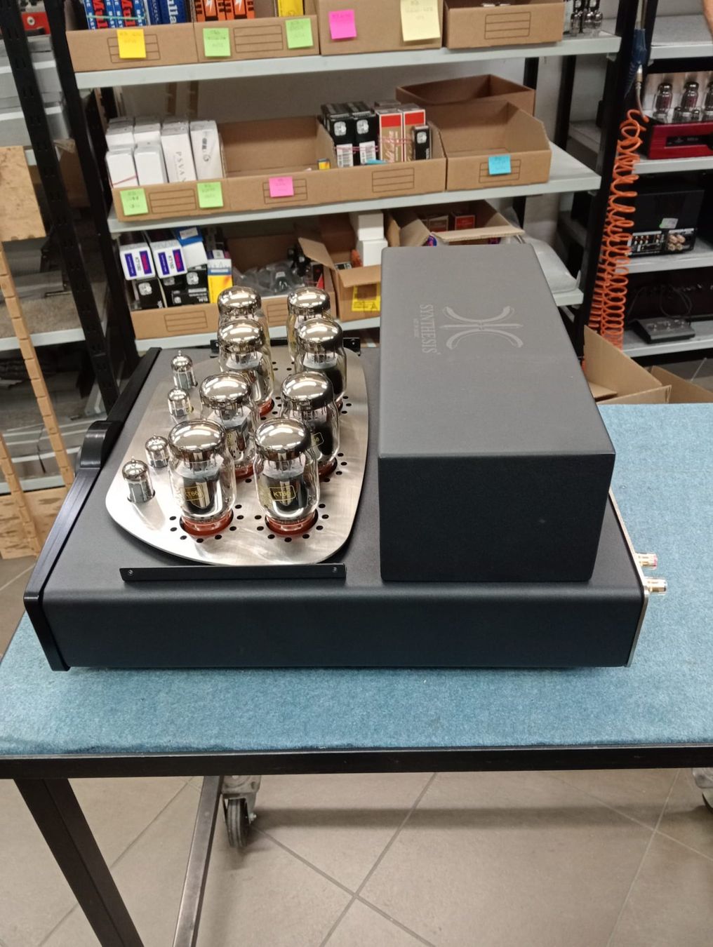 Amplificatori: Synthesis Audio A100 Titan – Nuovo e nell'imballaggio originale da St-Cergue venduto da per_6cx5 7
