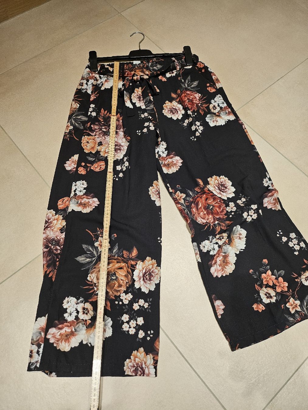 Zebra Pantaloni: Culotte mit Blumenprint gr.L Zebra – Usato da Allschwil venduto da na.wi.90 4