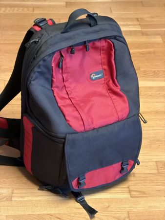 Lowepro Fotorucksack, rot