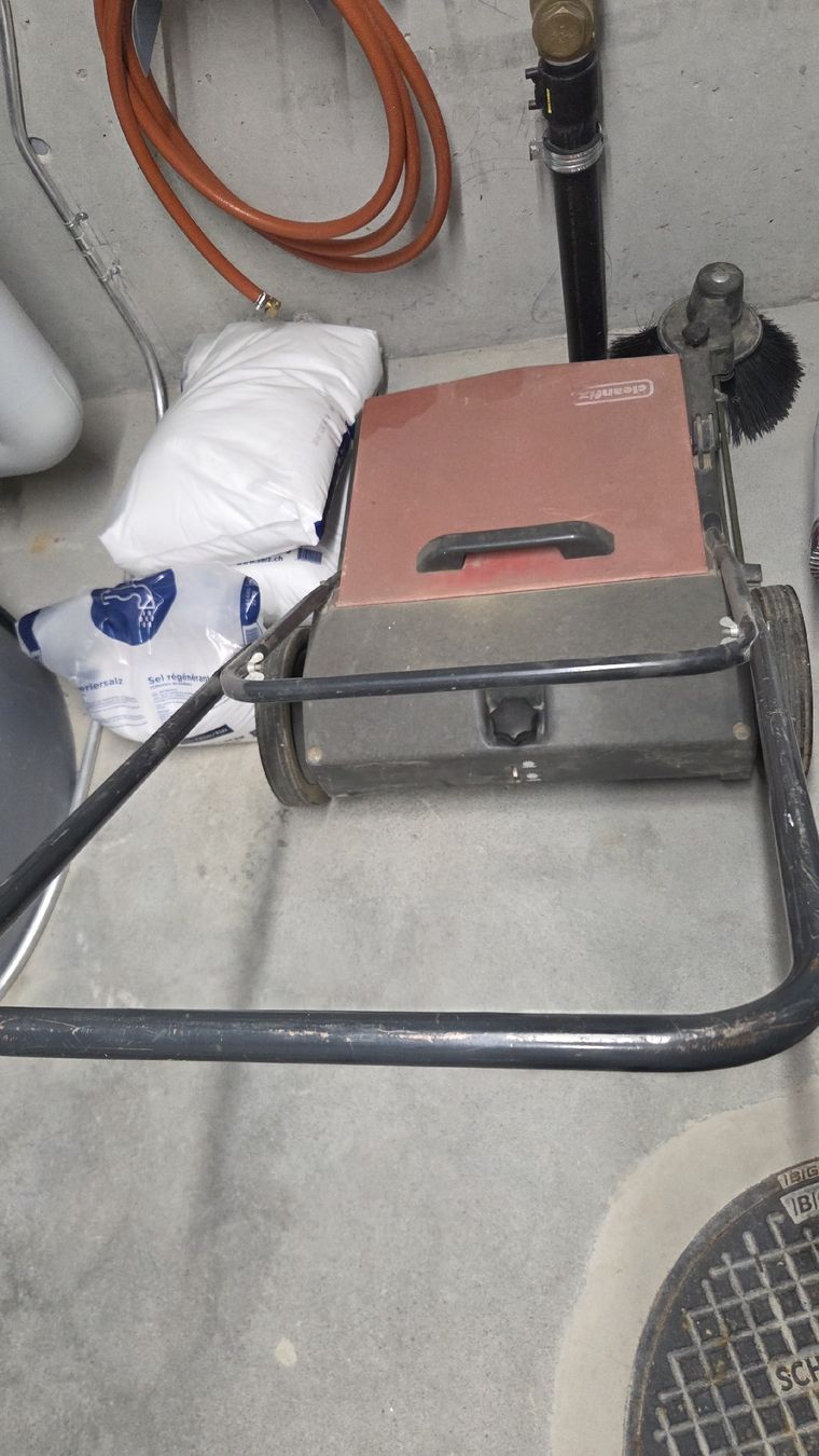 Cleanfix Tutte le macchine: Cleanfix Kehrmaschine Wischmaschine – Difettoso da Ostermundigen venduto da kriiiii 4