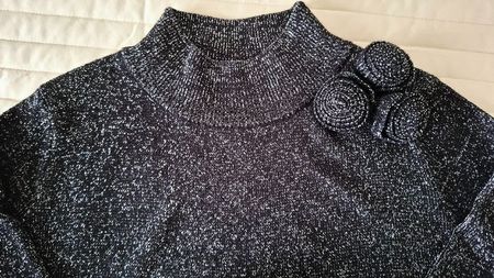 Glitzer Pullover mit Stehkragen, Grösse S, neuwertig