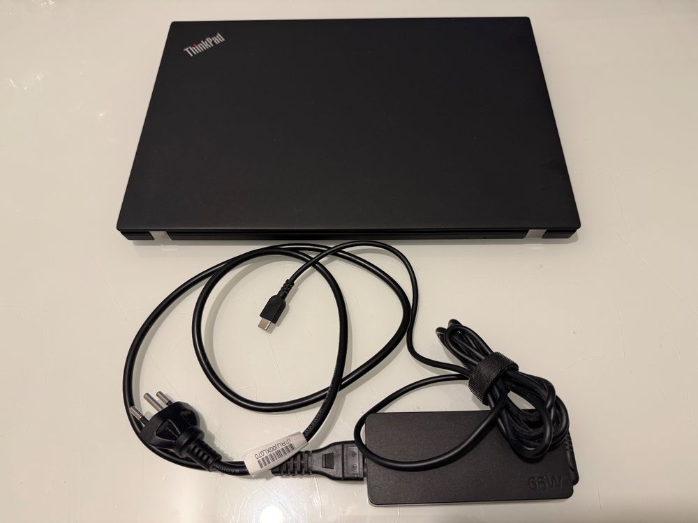 Lenovo ThinkPad P14s Gen 2 - CPU i7@2.8GHz, 32 GB DDR4 RAM 2