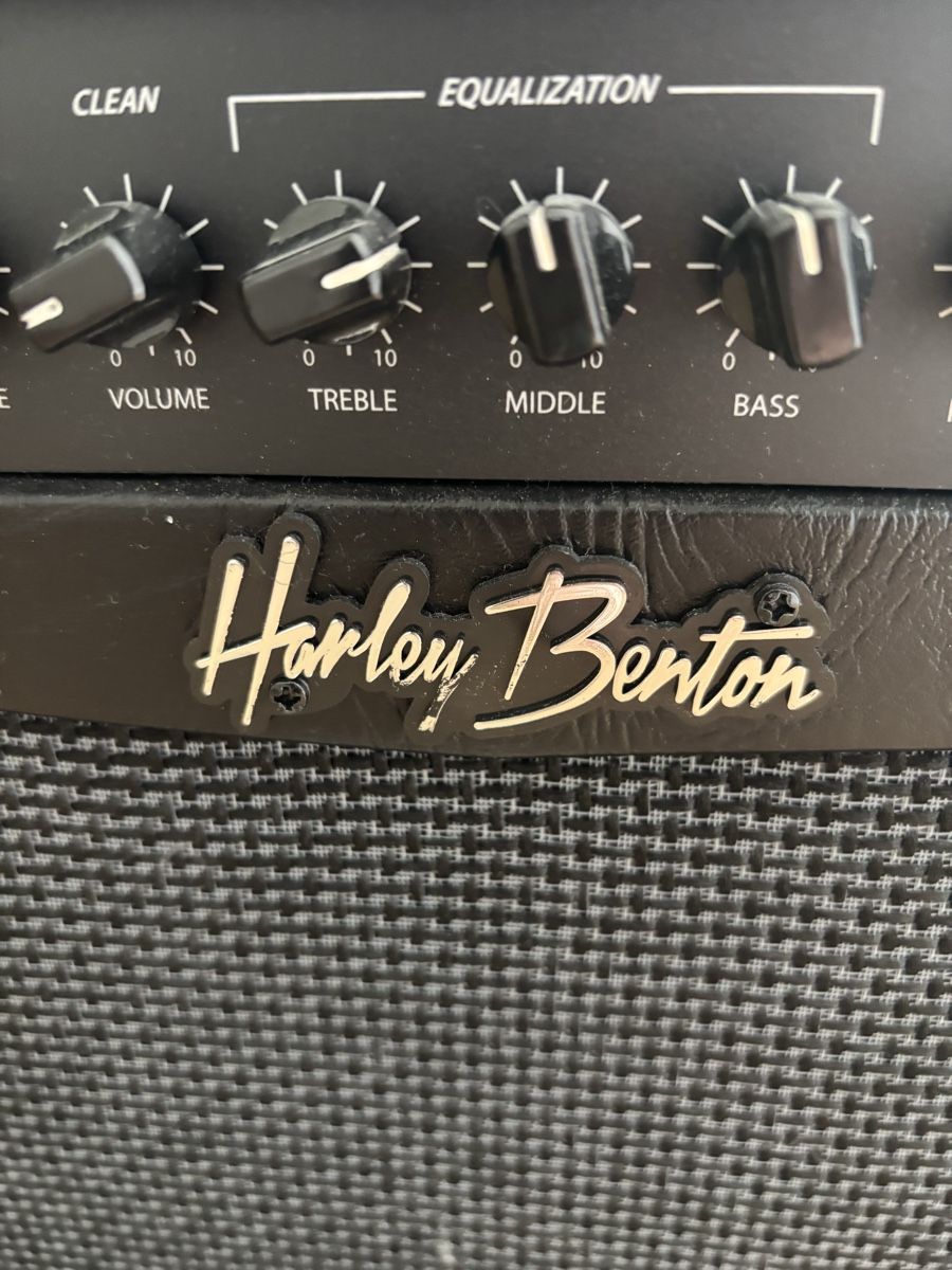 Harley Benton Verstärker: Harley Benton Gitarrenverstärker  – Gebraucht aus Birmensdorf ZH von Brigitte79 1