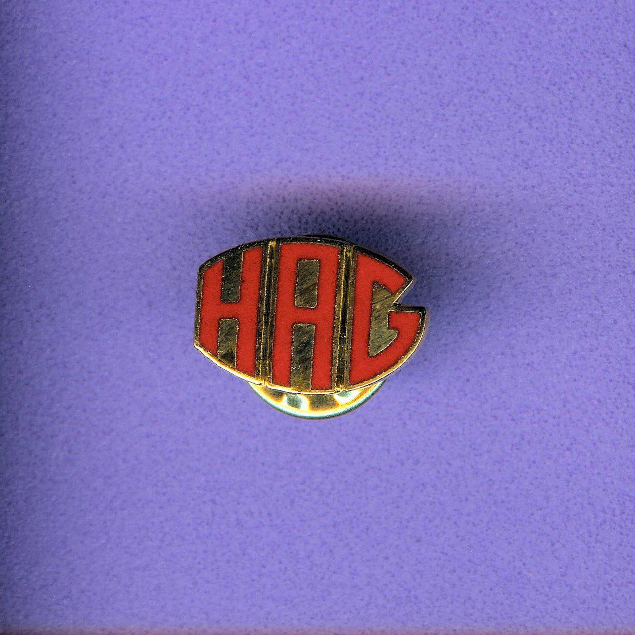 Plaketten & Abzeichen: HAG  Logo – Gebraucht aus Winterthur von Sammleroase