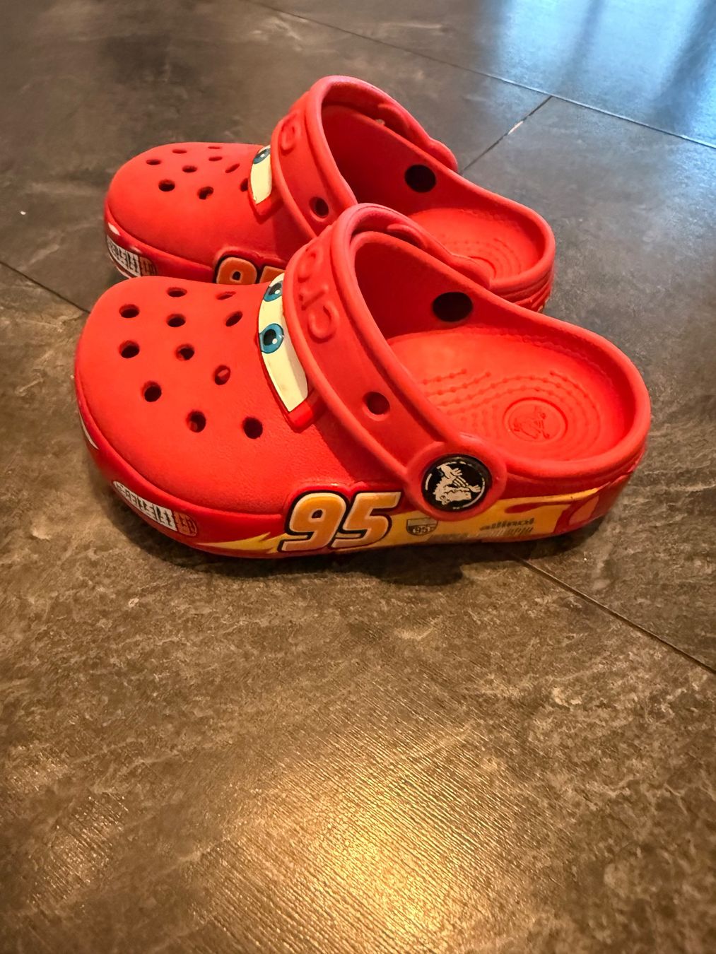 Crocs Scarpe per ragazzi: Rote Cars Crocs, Gr. 23 – Usato da Zürich venduto da Alisa_R 1