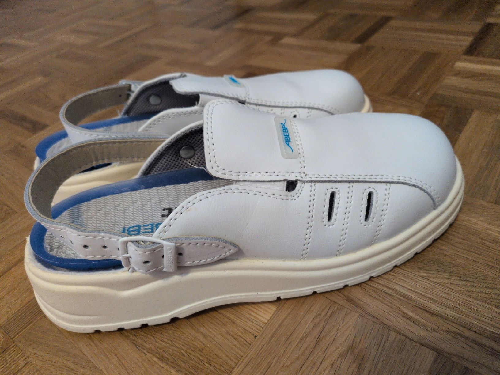 Scarpe da uomo: Abeba White Leather Clogs Size 40-Slip Resistant Work Shoes – Nuovo (secondo la descrizione) da Ecublens VD venduto da spi_jvc6 2