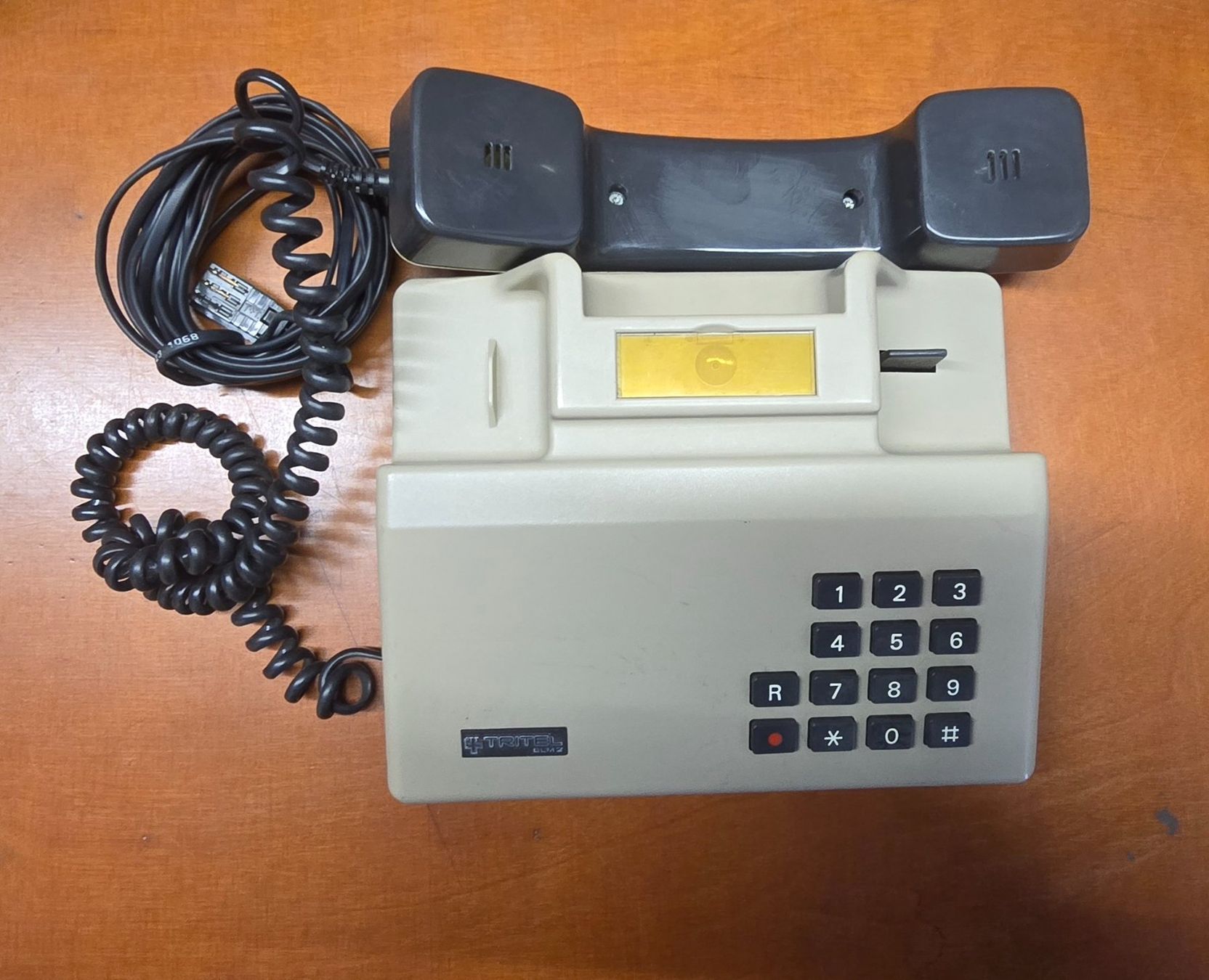 Telefone: Telefon TRITEL Elm 2 – Gebraucht aus Herzogenbuchsee von Revox25 1