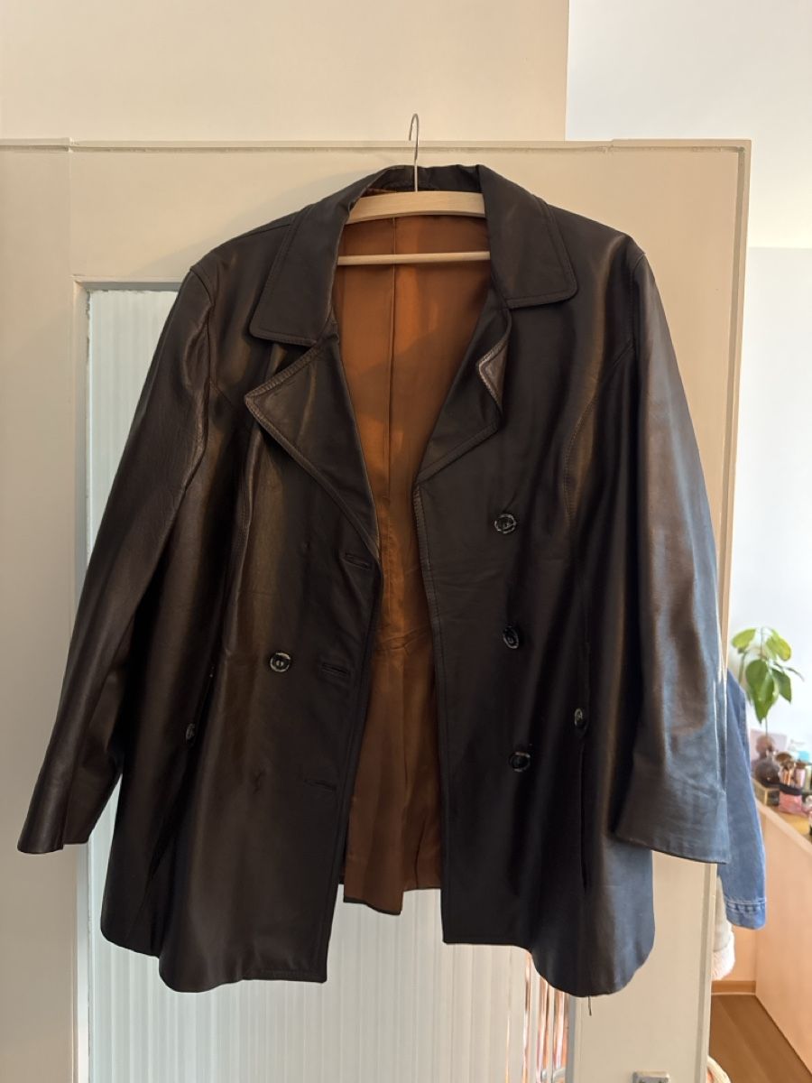 Giacche: Taillierte Lederjacke bzw. Mantel – Usato da Basel venduto da kla_6ln8