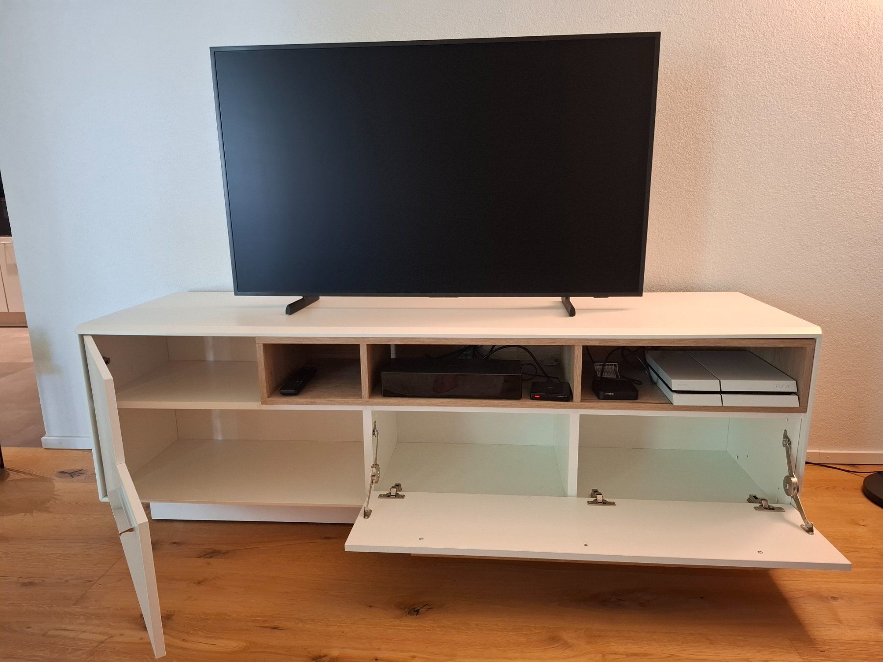 Meubles TV: TV-Möbel ab CHF 1.00!! – D'occasion à Heerbrugg par benno59 1