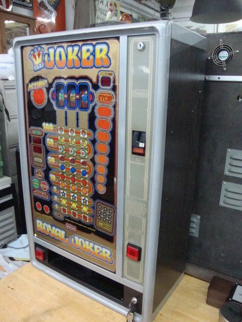 Slot Machine: Royal Joker 100 – Usato da Mollis venduto da Seestern 1