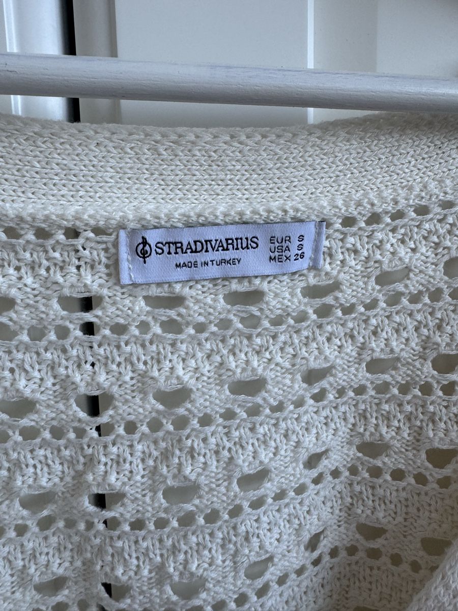 Stradivarius Jacken: Stradivarius Strickjacke weiss – Gebraucht aus Adligenswil von lor_2zfw 2
