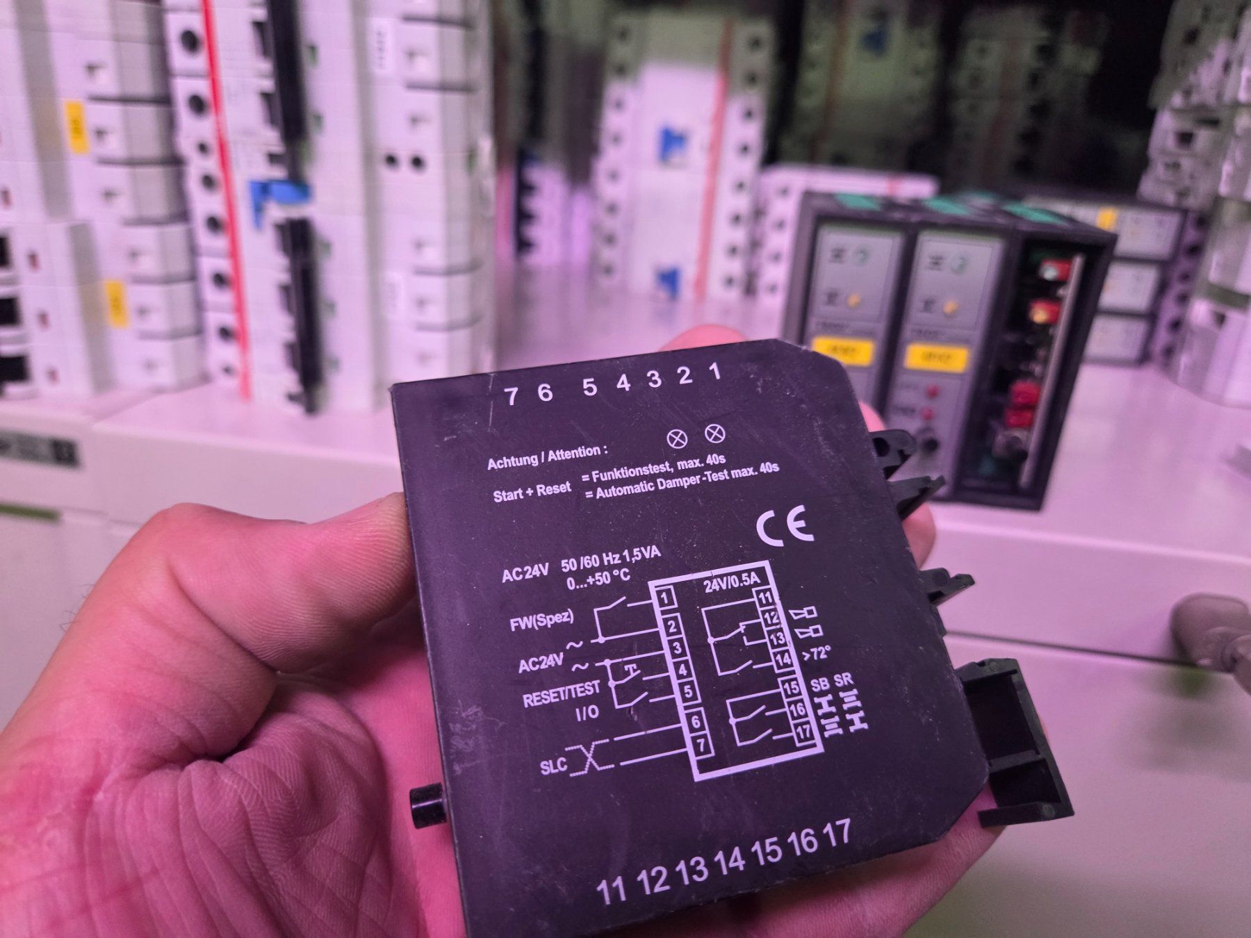 Composants électroniques: Trox Technik THC24-B Steuergerät gebraucht – D'occasion à Zürich par Alibaba1234 1