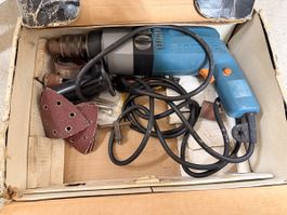 Bohrmaschine von Black & Decker mit Zubehör zu verkaufen